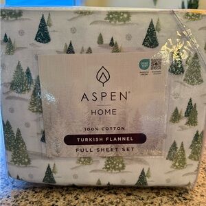 Aspen Home Green and White Turkish Flannel Full Sheet Set